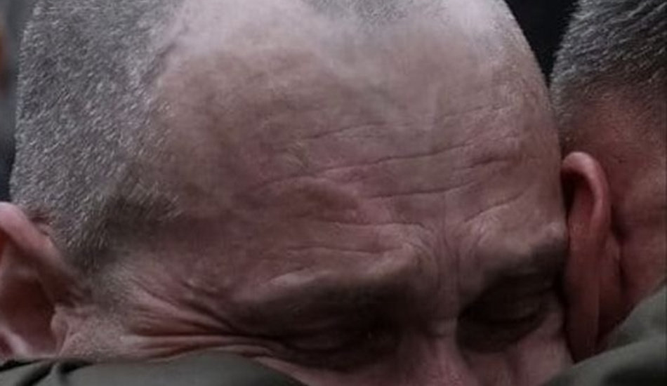 "Нас забивали, а ми казали "Слава Україні!": що пережив захисник Маріуполя Володимир Тодоренко за 3,5 роки полону